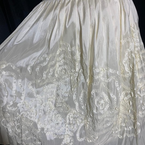 NWT Suzi Chin For Maggie Boutique Diamond white dress Size 8 - Picture 8 of 16